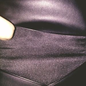 Kendall & Kylie Passport wallet